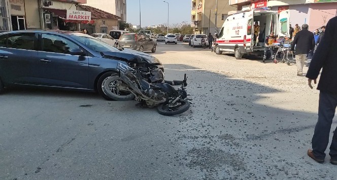 Samandağ’da otomobille motosiklet çarpıştı: 2 yaralı