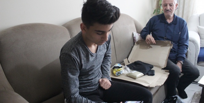 Sosyal medyadan pantolon sipariş etti, kutudan çıkanlar şoke etti!