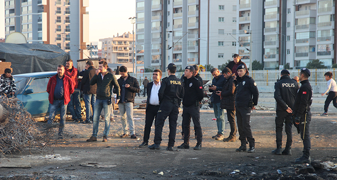 İzmir’de iki aile arasında silahlı çatışma: 4 yaralı