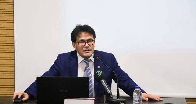 Prof. Dr. Çakan: &quot;Doğu Türkistan, Türk ve İslam dünyasının kanayan yarasıdır&quot;