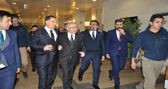 Artuklu Üniversitesi’nin bu haftaki konuğu Kamu Başdenetçisi Şeref Malkoç oldu