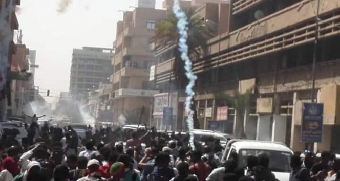 Sudan&#039;daki protestolarda 17 kişi yaralandı