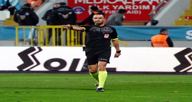 Kritik maçların hakemi Abdulkadir Bitigen