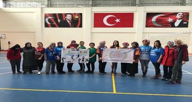 Nevşehir’de “Evinin Sultanları” voleybol turnuvası başladı