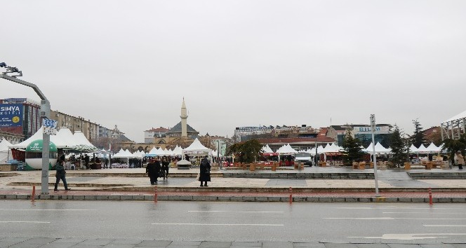 Kırşehir’de, yöresel ürünler fuarı ile şehrin takımına 300 bin lira bağış