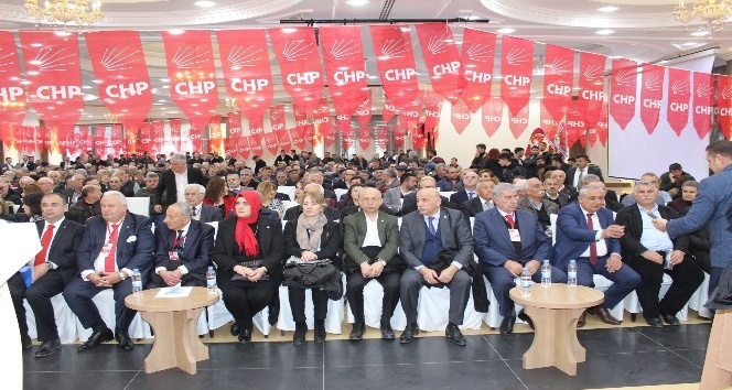 Tokat’ta CHP kongresinde gerginlik