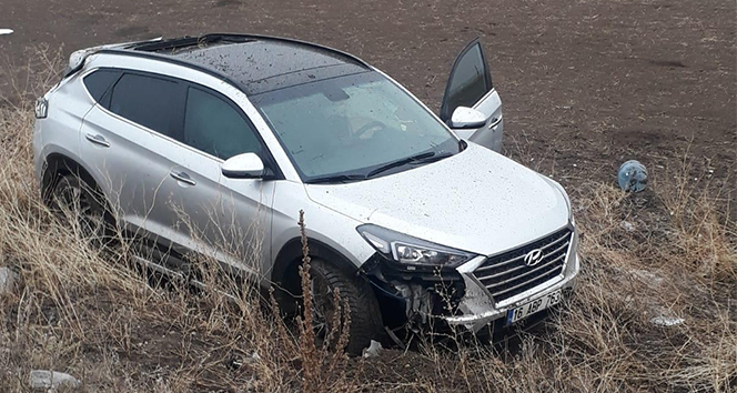 Horasan’da otomobil takla attı, 1 yaralı