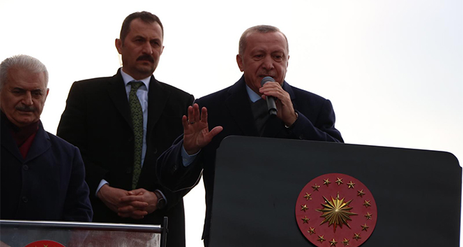 Cumhurbaşkanı Erdoğan: &#039;Ne hizmet ediyorlar, ne de hizmet edilmesine müsaade ediyorlar&#039;