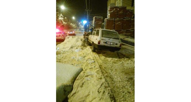 Kastamonu’da yoldan çıkan araç depoya çarptı: 1 yaralı
