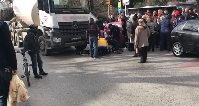 Kadıköy’de yolun karşısına geçen yaşlı adam beton mikserinin altında kaldı