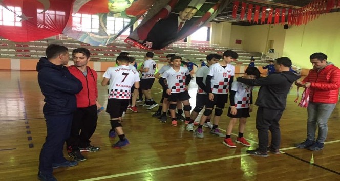 Hentbolda yarı finale yükselen il takımları belli oldu