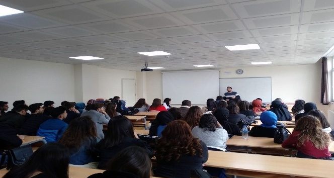 SUBÜ, öğrencilerle sektör temsilcilerini buluşturmayı sürdürüyor