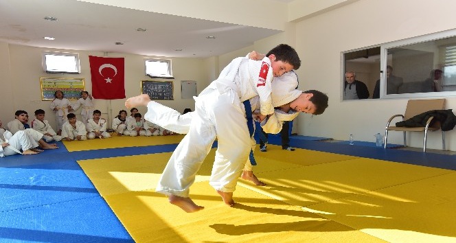 Karacaoğlan Ortaokulu Judo İl Birincisi