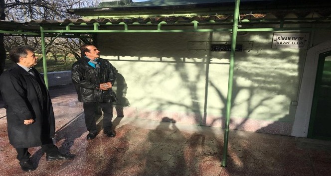 Burhaniye’de Sinan Dede türbesine bakım yapıldı