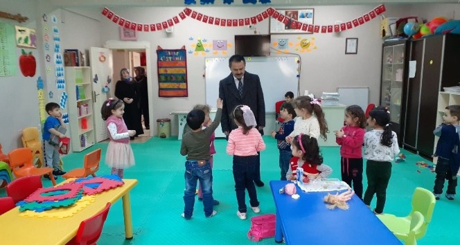 Vali Aktaş, Kur’an kursunu ziyaret etti
