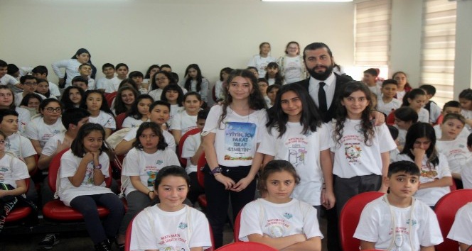 Öğrenciler eğlenirken öğreniyor öğrenirken eğleniyor