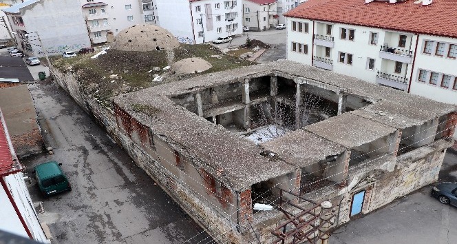 Sivas’taki tescilli eser madde bağımlılarına mesken oldu