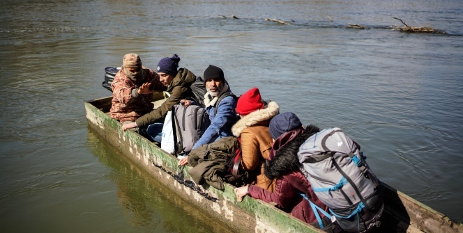 Mültecilerin zorlu yolculuğu devam ediyor