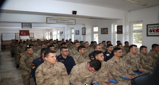 Jandarma ekiplerine "bağımlılık" eğitimi