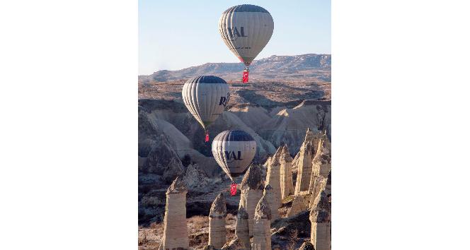 Kapadokya’da balonlar 4 günün ardından Türk bayraklarıyla havalandı