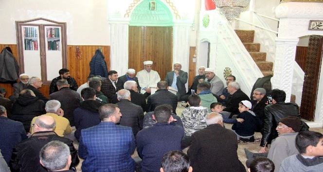 İdlib şehitleri için mevlit okutuldu, lokma dağıtıldı