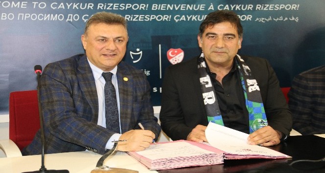 Ünal Karaman, Çaykur Rizespor ile 1.5 yıllık sözleşme imzaladı