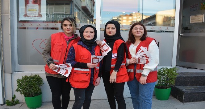 Sinop’ta öğrenciler kan bağışında öncü oluyor