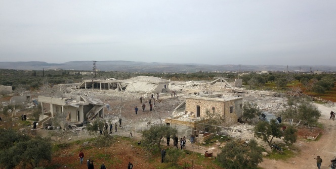 Rejim sivillere uykuda saldırdı