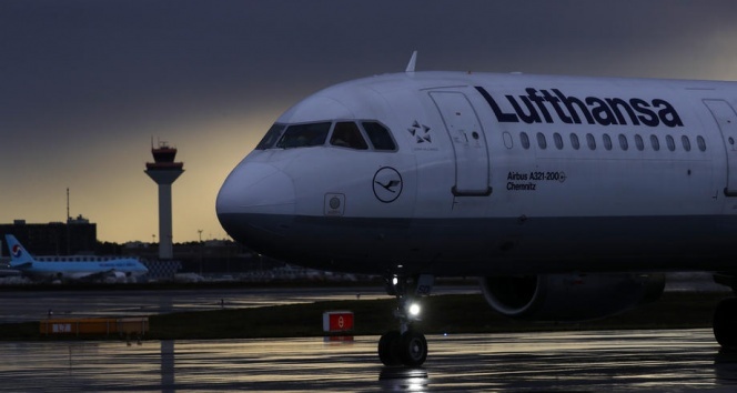 AB, Alman havayolu şirketi Lufthansa için 9 milyar euroluk kurtarma paketini onayladı