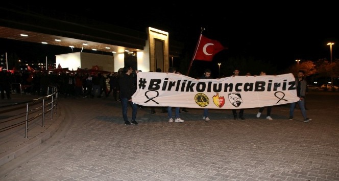 Nevşehir’de taraftar öğrenciler “Bahar Kalkanı Harekatı” na destek için yürüdü