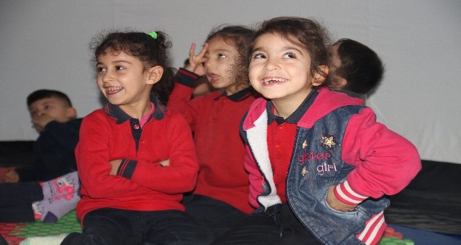 Öğrenciler uzay çadırında hem eğlendi hem de öğrendi