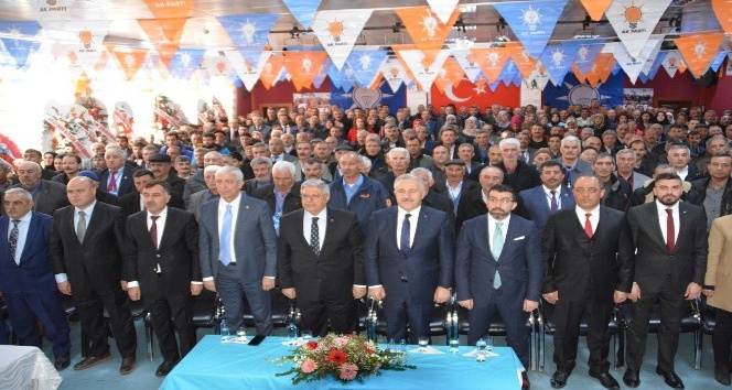 AK Parti Kars’ta Selim ve Sarıkamış kongrelerini yaptı