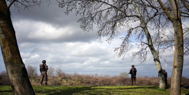 Özel Harekat Polisleri Meriç Nehri’ne indi, Yunan askerleri geri çekildi
