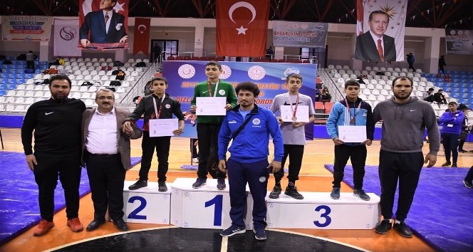 Ağrı’lı Güreşçiler Türkiye üçüncüsü oldu