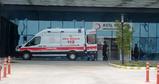 Çanakkale’de zehirlenen 46 öğrenci hastaneye kaldırıldı