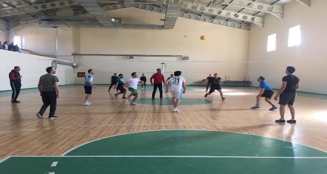 Musabeyli’de öğretmenler arası voleybol turnuvası