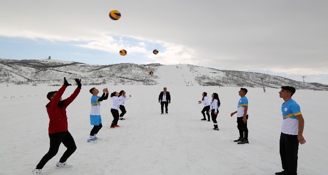 Tunceli, Kar Voleybolu Dünya Kupası’nda Türkiye’yi temsil edecek