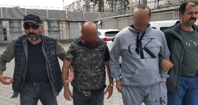 Çocuk pornosu paylaşımı yapan 2 yabancıya gözaltı