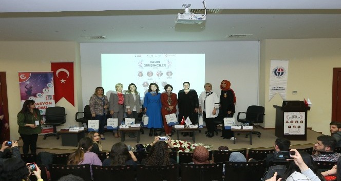 Büyükşehir, kadın girişimcileri öğrencilerle buluşturdu