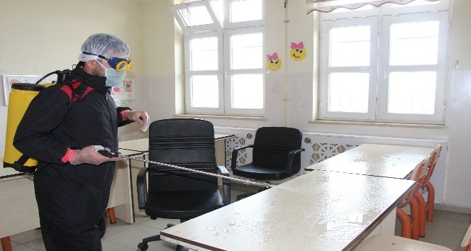 Bingöl’de okullar dezenfekte edildi