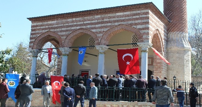 Restorasyonu tamamlanan Burmalı Mescit ibadete açıldı