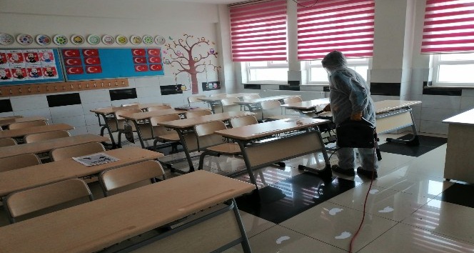 Nevşehir’de okullar dezenfekte ediliyor