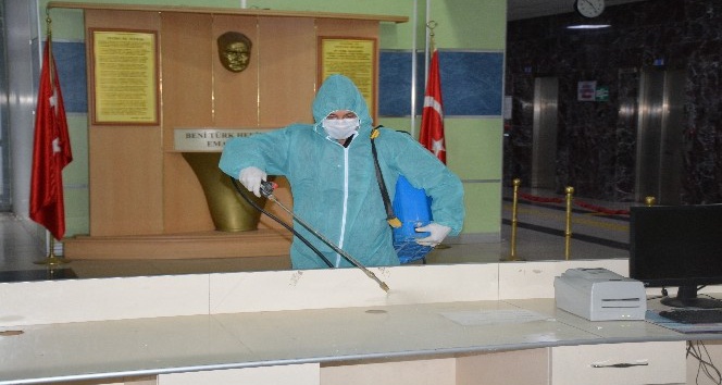 Silopi’de hastane ve okullar dezenfekte edildi