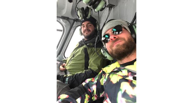 Dışişleri Bakanı Çavuşoğlu: "Everest’te mahsur kalan vatandaşlarımız Muhammed Emin Özyazıcı ve Muratcan Kaya’yı helikopterle dağdan aldık. Uçakla en kısa sürede ülkemize getireceğiz."