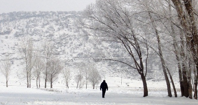 Erzincan’da Mart’ta karla mücadele