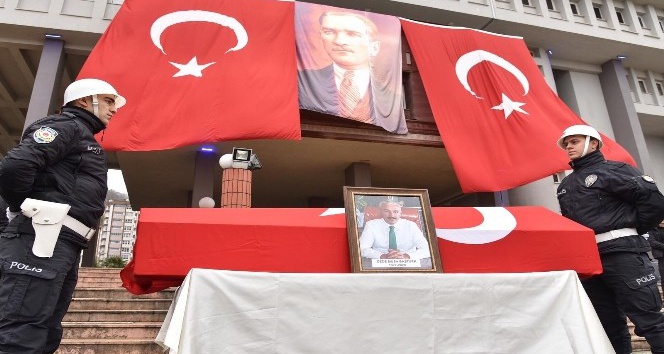 Kalp krizinden hayatını kaybeden Espiye Kaymakamı Baştürk memleketine törenle uğurlandı