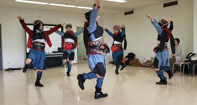 Japonya vatandaşı Taito’dan halk oyunu sürprizi