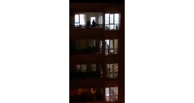 Hatay’da sağlık çalışanları balkonlardan alkışlandı
