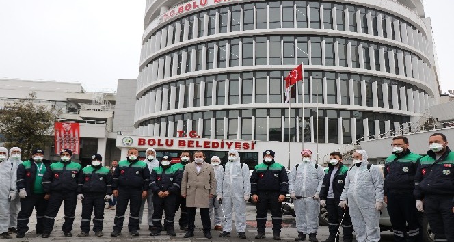 Bolu Belediyesi, korona virüse karşı 50 kişilik temizlik timi kurdu