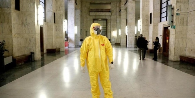 Sokağa çıkma yasağı var MI? Sokağa çıkma yasağı olacak mı? Koronavirüs tatili olacak mı?